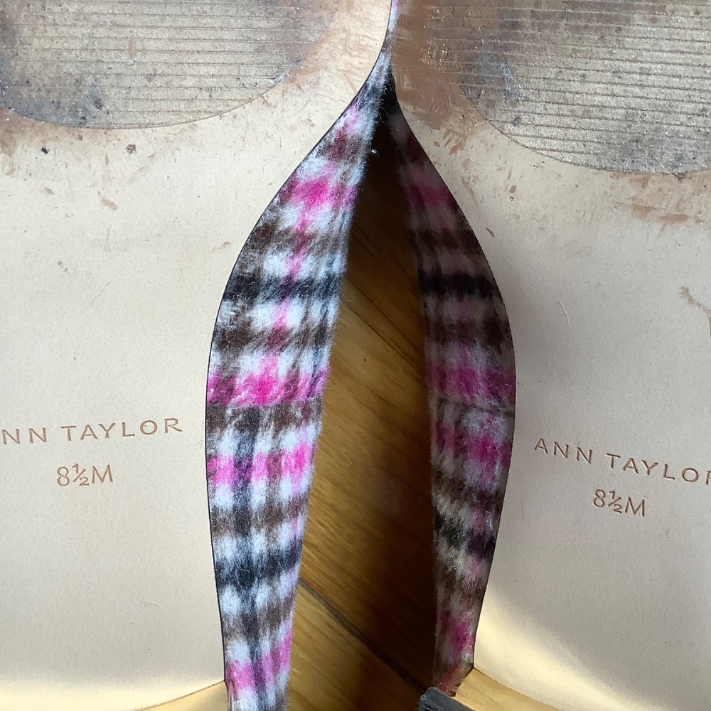 Ann Taylor Textile Upper Pumps 1.5 in Heel Size 8.5 - Picture 6 of 6